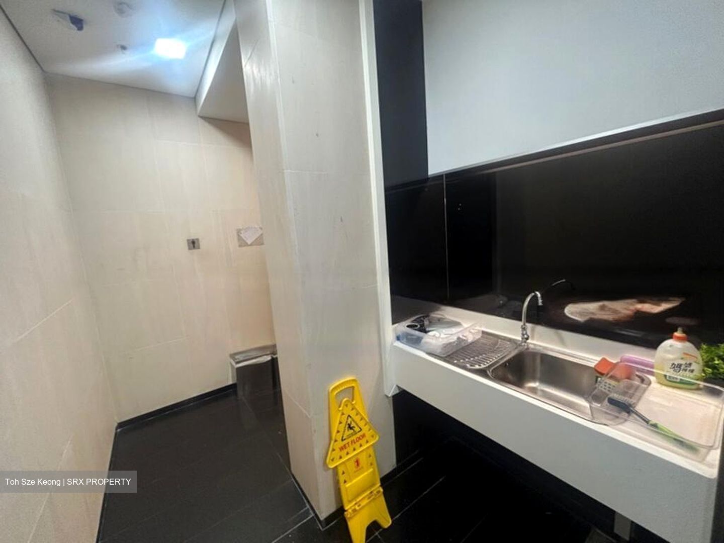 76 Shenton (D2), Office #488560701